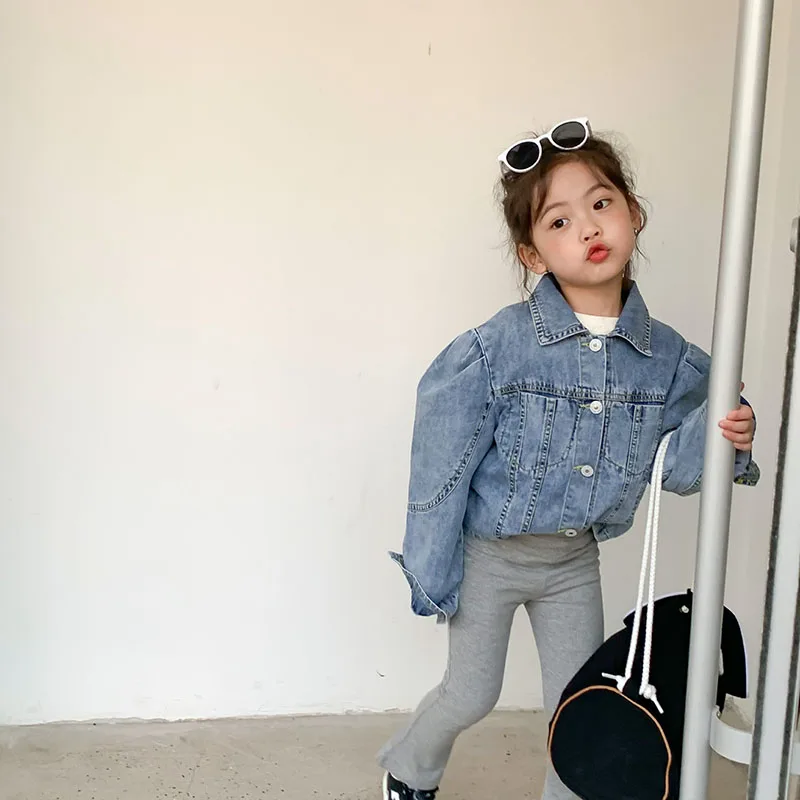 

2022 spring new children's wear girls European and American Style Bubble Sleeve denim shirt thin denim coat 2-432