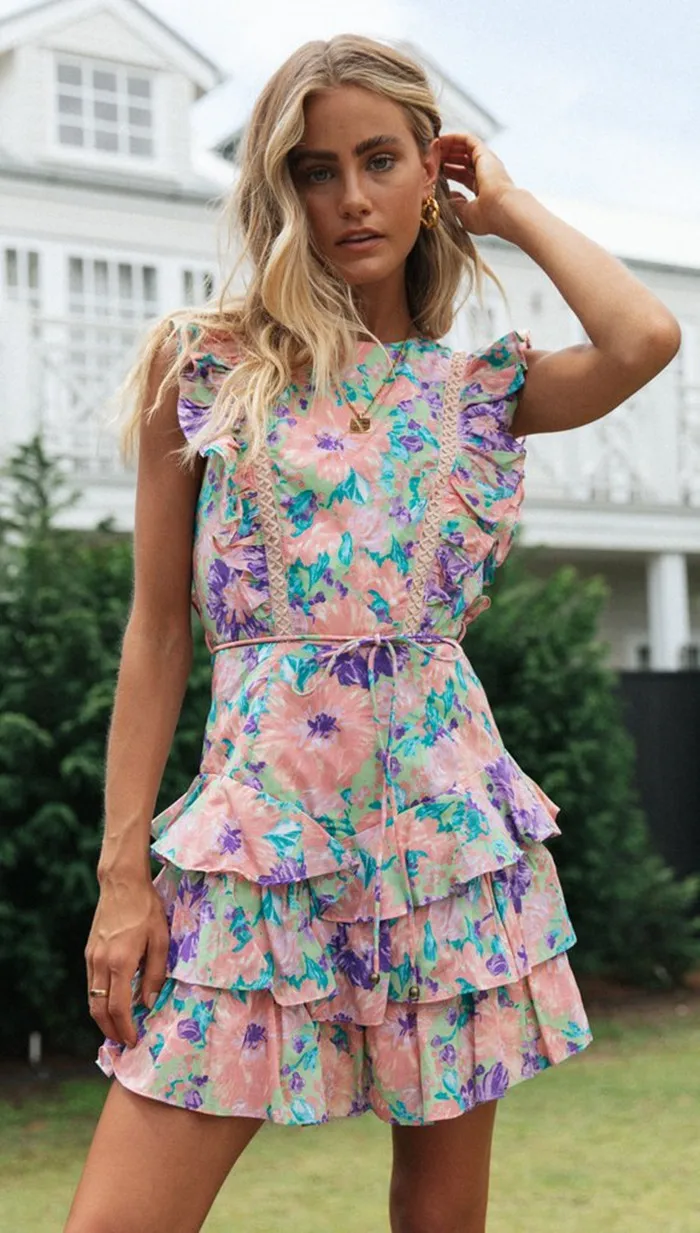 

Vintage Printed Round Neck Cake Dress Sexy Backless Ruffled Flying Sleeves Pleated Dress 2021 Summer New Fashion Women Clothing