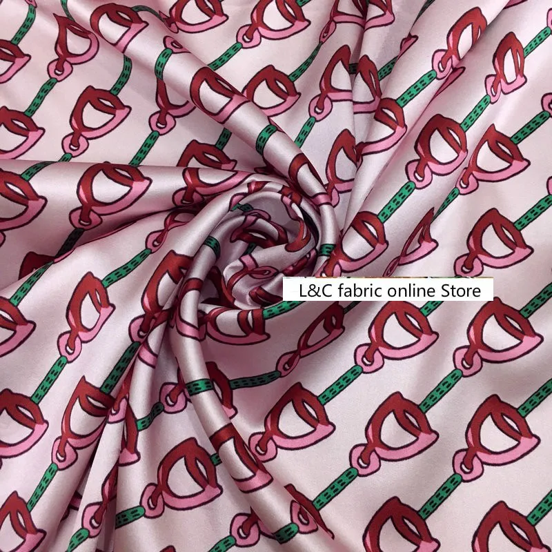 stretch fabric heavy silk brand pink horse chain print shirt dress silkworm satin for fashion design | Дом и сад