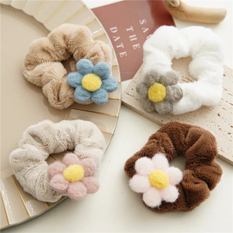 

2021 Winter New Flower Plush Scrunchies Wild Fashion Personality Simple Cute Female Hair Ties Rope Accessories Wholesale
