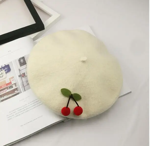 Женские шерстяные однотонные береты | Аксессуары для одежды