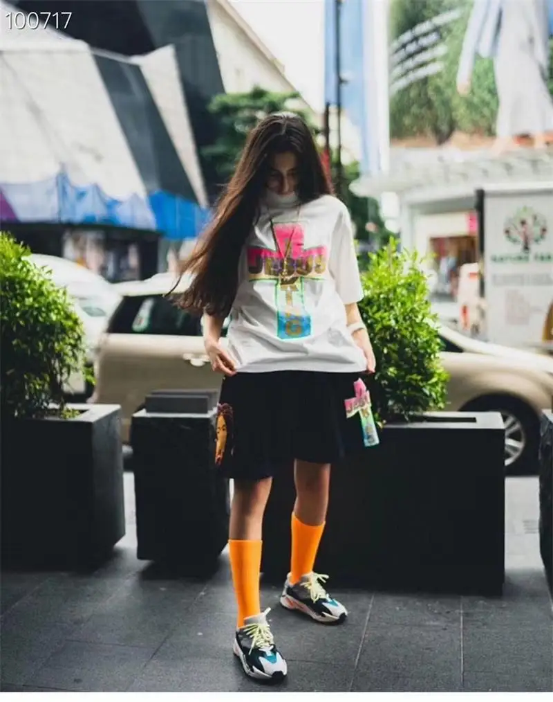 

2020ss JESUS IS KING T-shirts Oversize Kanye West Sunday Service Tee Shiny Logo JESUS IS KING T shirt