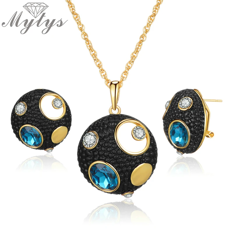 Mytys набор ювелирных изделий черного цвета Круглый с отверстием синим кристаллом