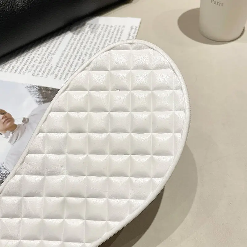 

2021 Famous Brand Women's Sandals Black White Letter Logo Sandals Non-Slip Wear Beach Shoes Casual Shoes Ladies High Heels