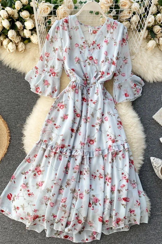 

Woman Dress 2020 Summer Vacation Bohemian V-neck Flare Sleeve Ruffles Chiffon Pleated Midi Dress Women