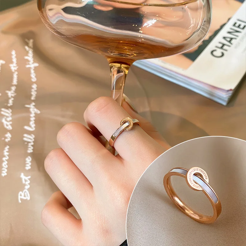 

Korean wild temperament ring titanium steel digital shell index finger ring net red new personality ring female bracelet