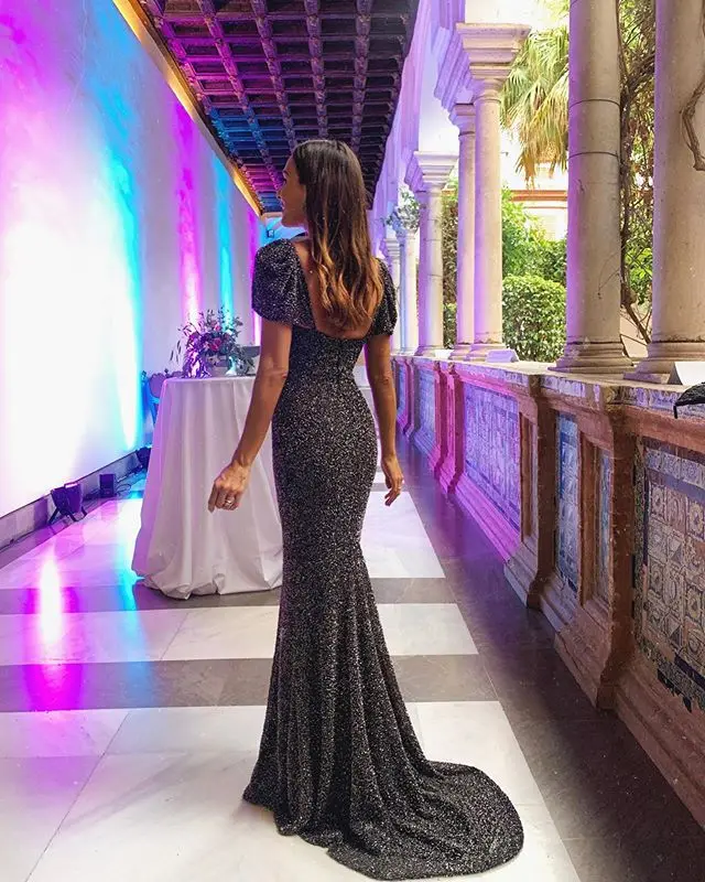 

2019 European and American Autumn New Women's Dunhuang Popular Sexy Deep V Slim Dress Long Skirt