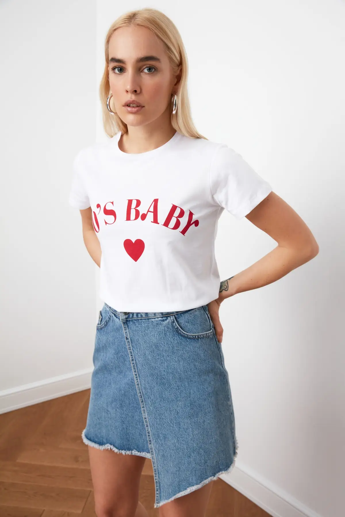 Trendyol экрю печатных основные трикотажные футболки TWOSS19VG0155 | Женская одежда