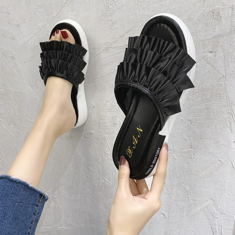 

2021 Flower Beach Slippers Women SumRubmer Low Slides Fashion Flat Soft Luxury PU Rome Floral Basic Fabric Shoes Woman