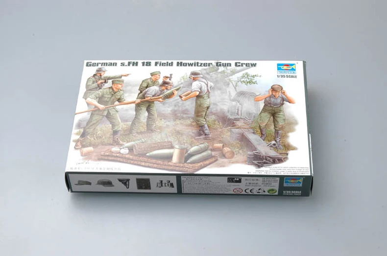

Trumpeter 00425 1/35 German s.FH 18 Field Gun Crew