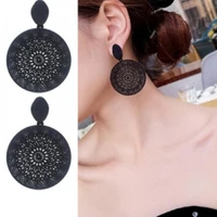 2022 new fashion simple swing black long earrings womens classic cutout pattern round jewelry
