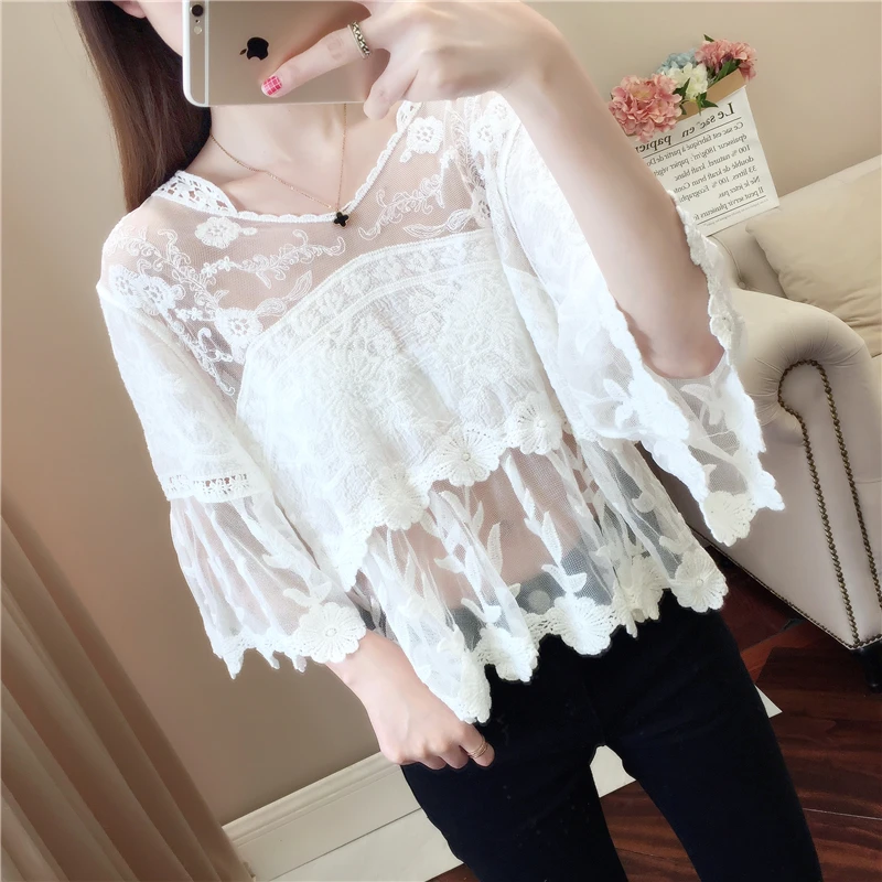 

Casual Vintage Summer Blouse Women Blusas Mujer De Moda 2019 Embroidery Flower White Lace Blouse Loose ladies Tops 5464 50