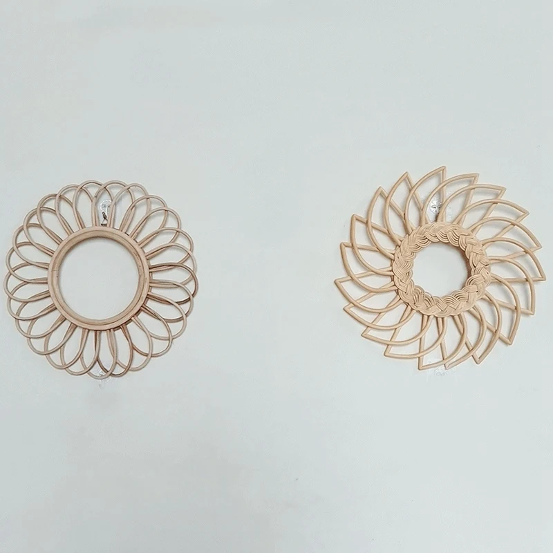 

Rattan Art Decor Flower Frame Makeup Mirror Dressing Wall Hanging Mirrors Bedroom