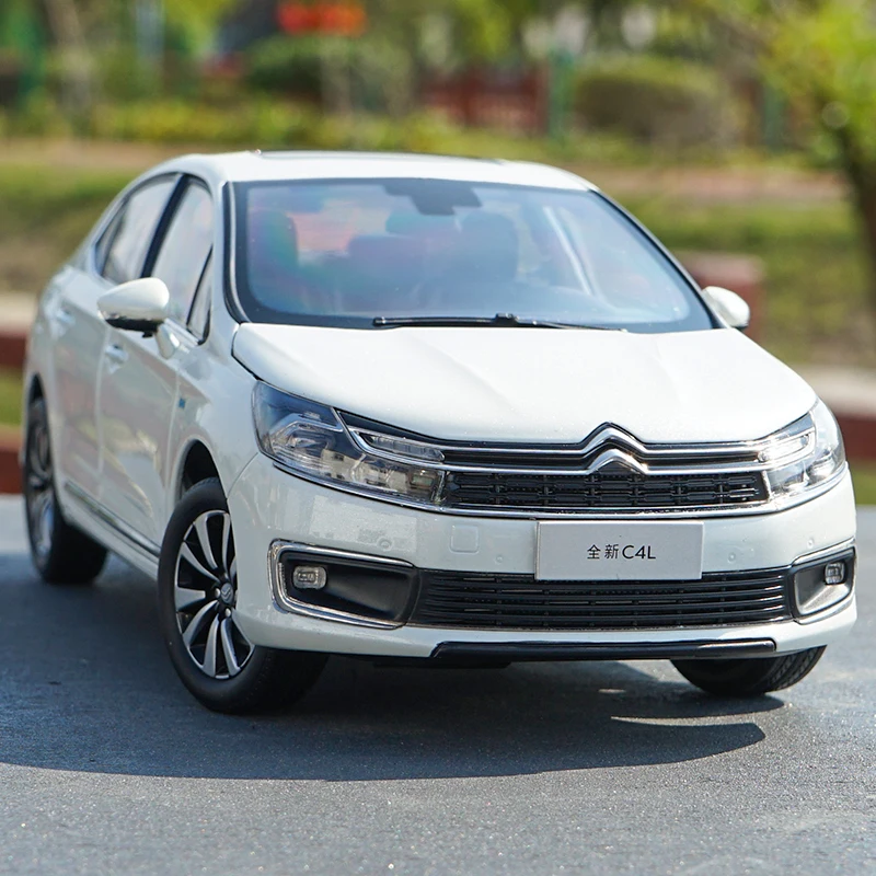 Литая модель автомобиля Citroen C4L 1:18 игрушки для детей рождественские подарки