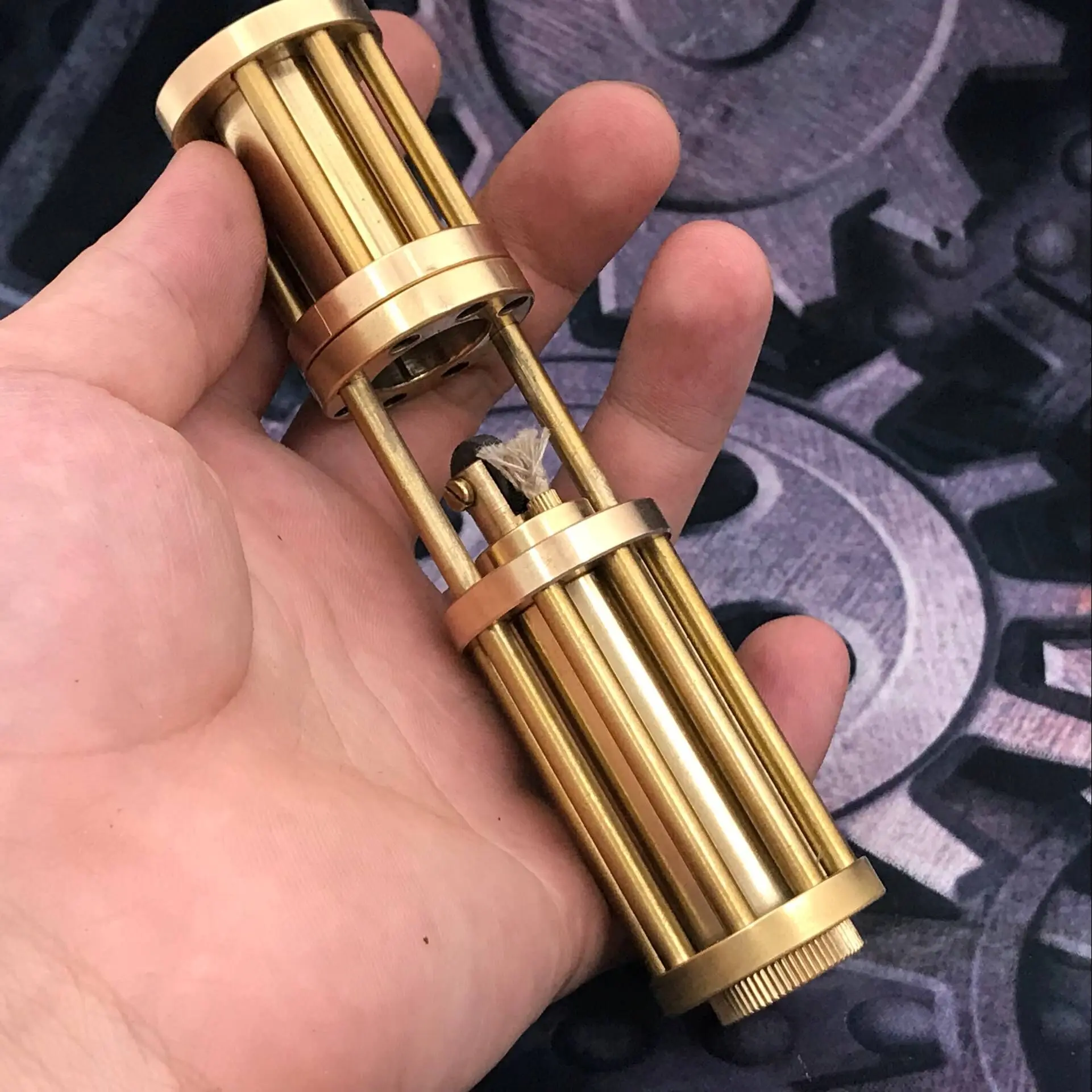 Ручная бензиновая зажигалка латунный материал ретро креативная коллекция