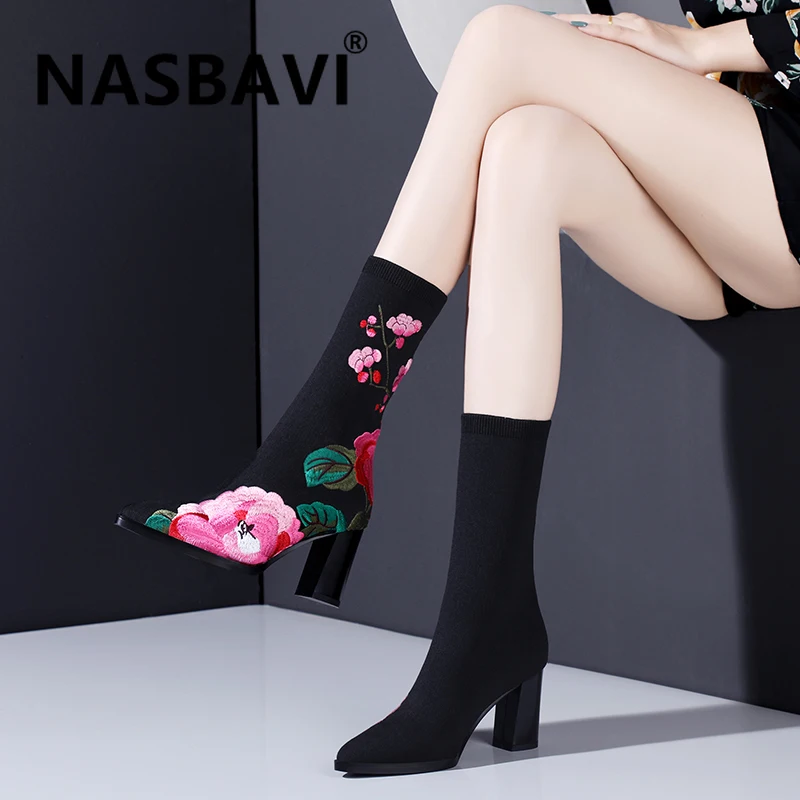 

New autumn and winter new thick with ankle boots female fashion embroidered high-heeled elastic boots flying woven socks boots