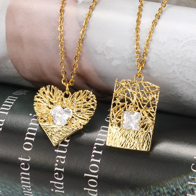 

Simple Gold Geometric Hollow Heart Pendants Necklace For Women Boho Jewelry Fashion Crystal Square Necklaces Gifts Choker