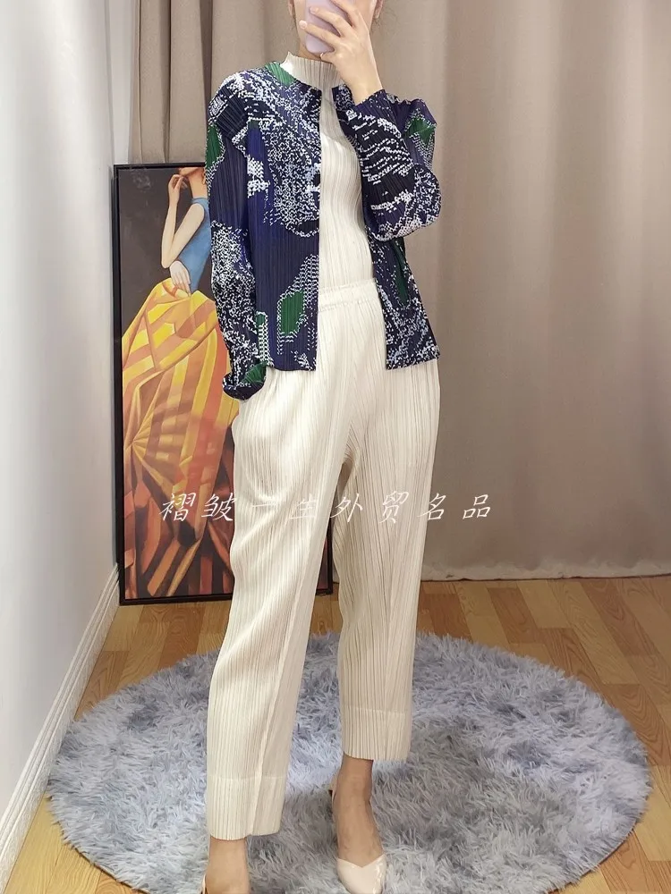 

HOT SELLING Miyake fold O-neck long Sleeve print single button coat IN STOCK