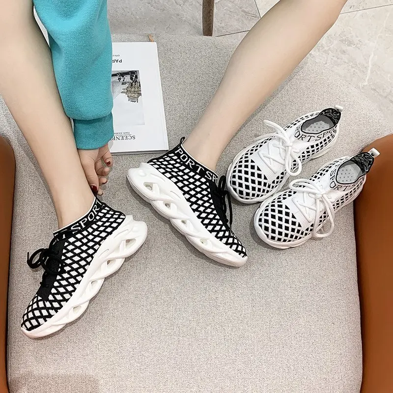 

Fashion Elastic Socks Shoes Women Spring Leisure Vulcanize Shoes Lace-Up Breathable Thick Sole Running 2021 Casual Shoe Woman