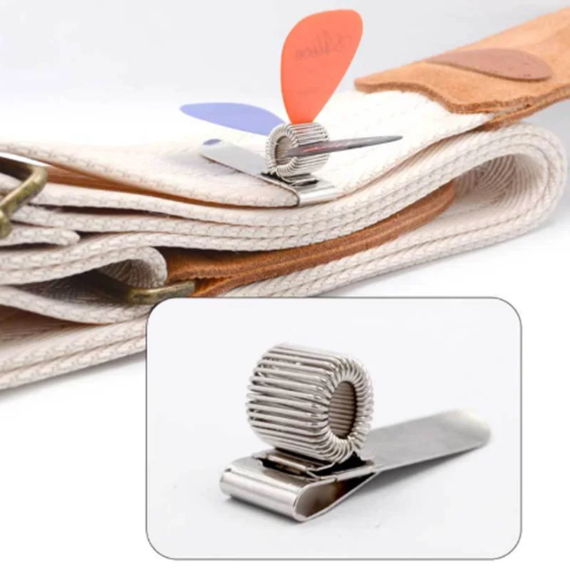 

Universal Metal Guitar Picks Holder Clip with 3pcs Picks(Guitar Picks Colors Random ) General Guitar Accessories