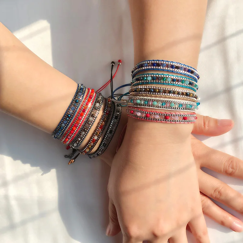 Женский плетеный браслет ручной работы с радужными бусинами и цепочкой дружбы в