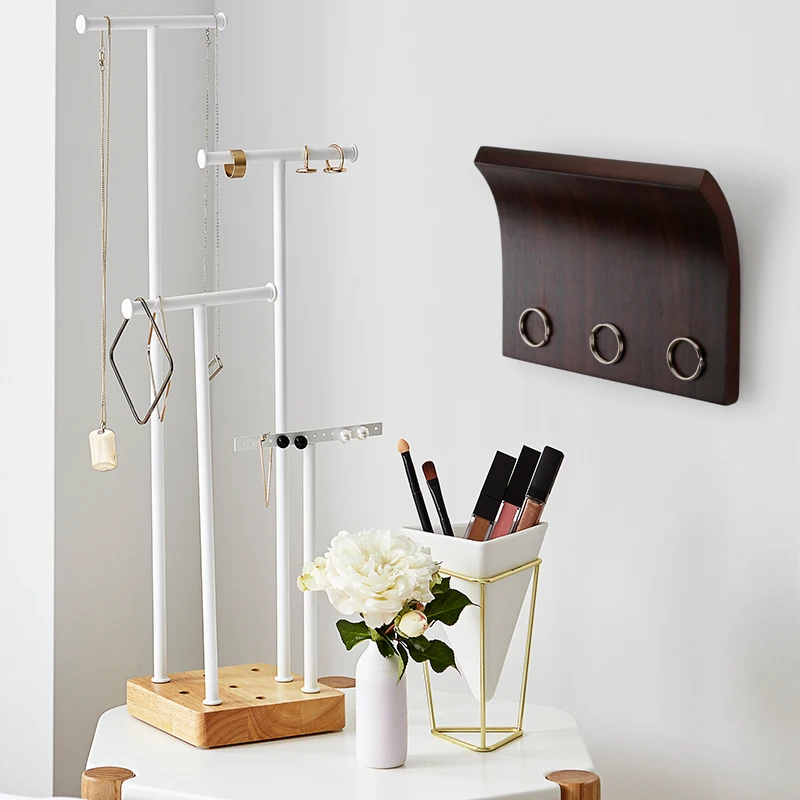 Цена Деревянный магнит Многофункциональный стеллаж для хранения ключевого кадра деревянный запоминающее устройство настенный вход брелок для ...