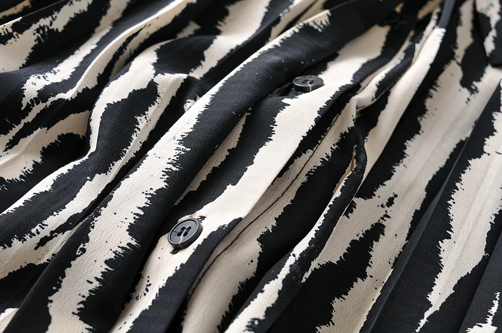 

European and American Women's Dress Ripped Animal Print Tie with Long-sleeved Dress