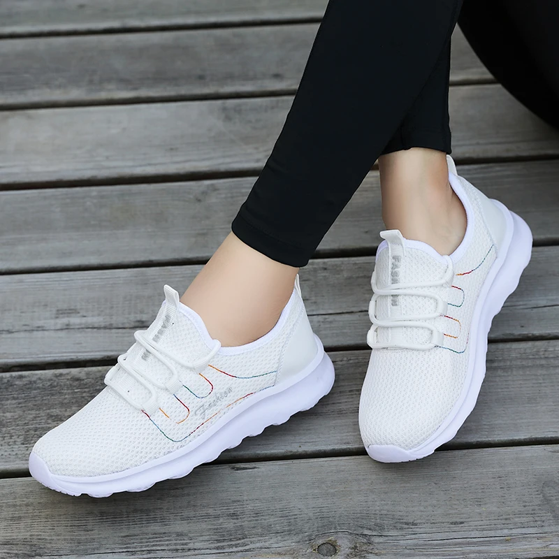 Professional Ladies Golf Sneakers Mesh Breathable Sneakers Outdoor Lightweight Golf Ladies Comfortable Casual Walking Shoes