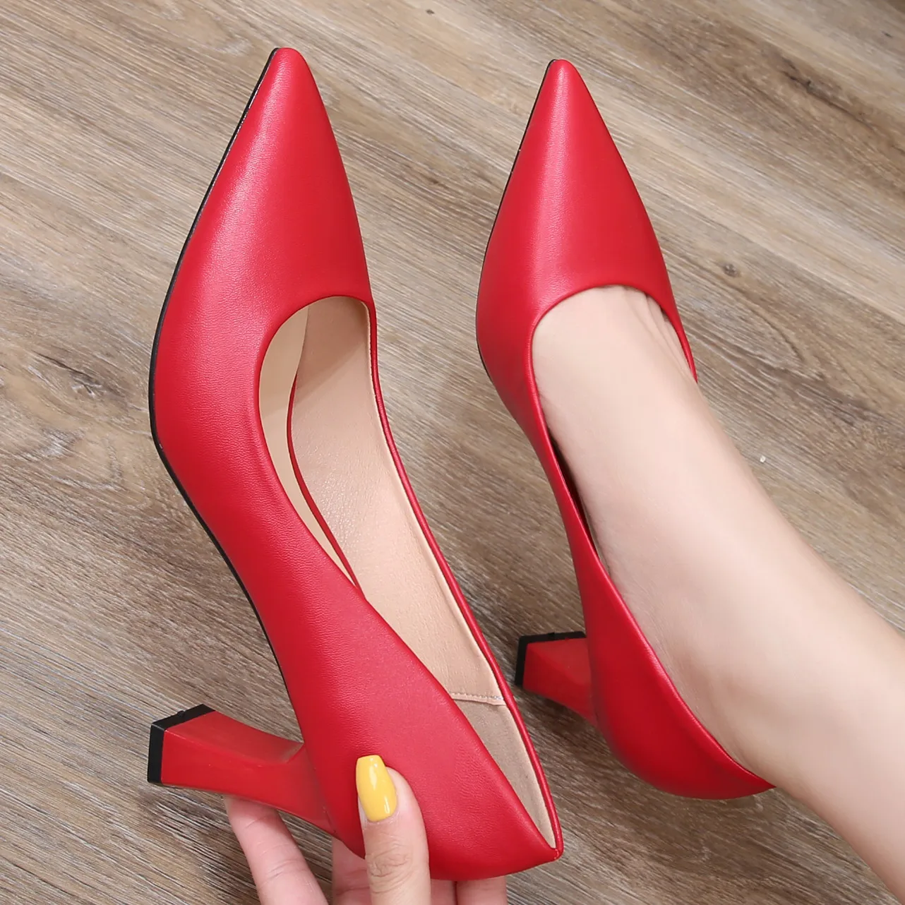Hot Sale 2022 White Black Red Gold High Heels Shoes Women Fashion Pointed Toe Office Party Work Dress Pumps Big Size 34-43 E0000