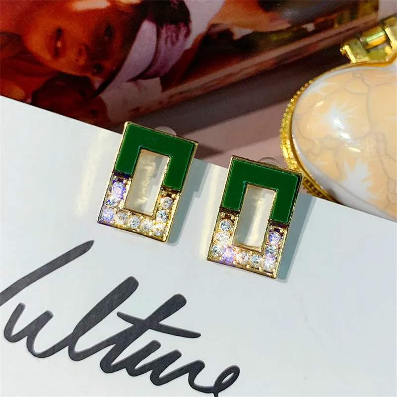 Милые женские квадратной формы с цирконом Стад Серьги Модные Ювелирные изделия
