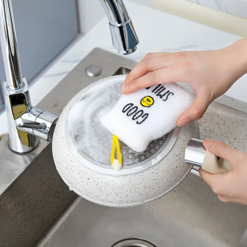 

4PCS Smile Face Sponge Strong Decontamination Dish Washing Cloth Sponges Creative Kitchen Cleaner Sponges Scouring Pads