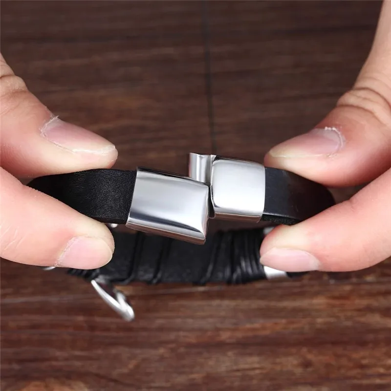

Stainless Steel Leather Men's Charm Bracelet, Punk Style Feather Classic Configuration, Hand Woven Lovers Bracelet Wholesale