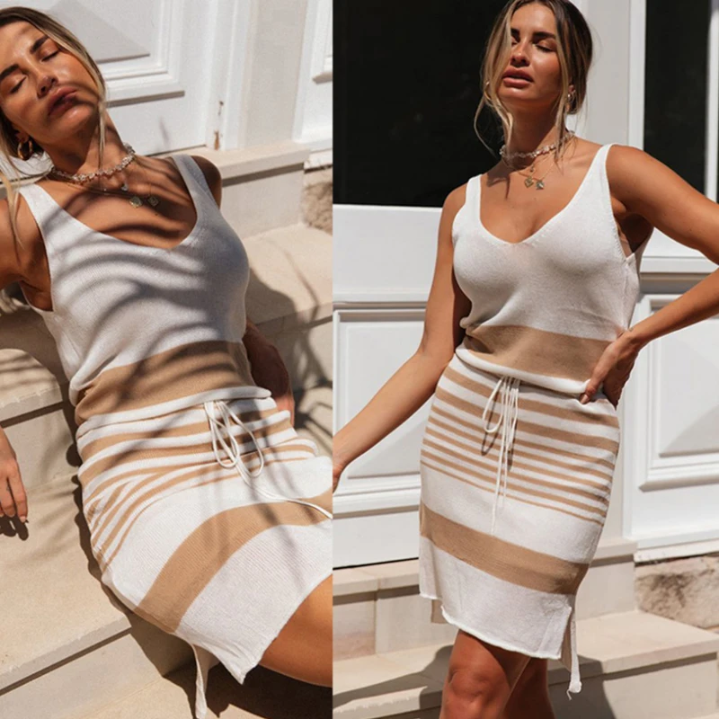 Повседневное мини-платье с открытой спиной однотонное разрезом запахом глубоким