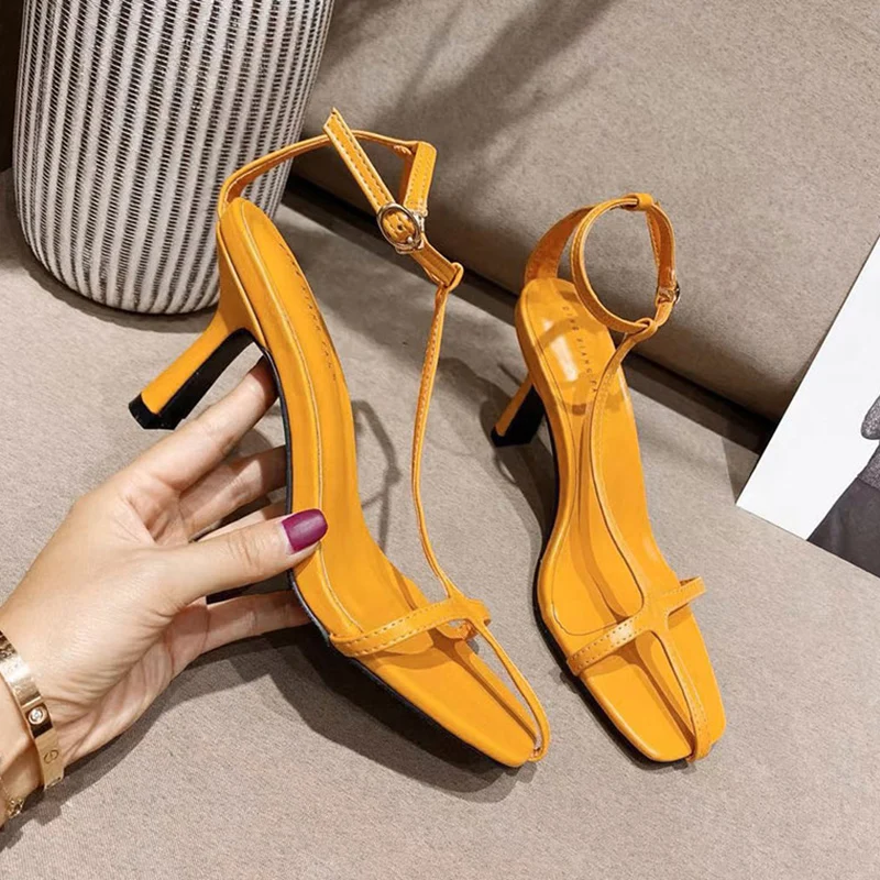 Сандалии женские с узким ремешком босоножки квадратным носком ремешок пряжкой