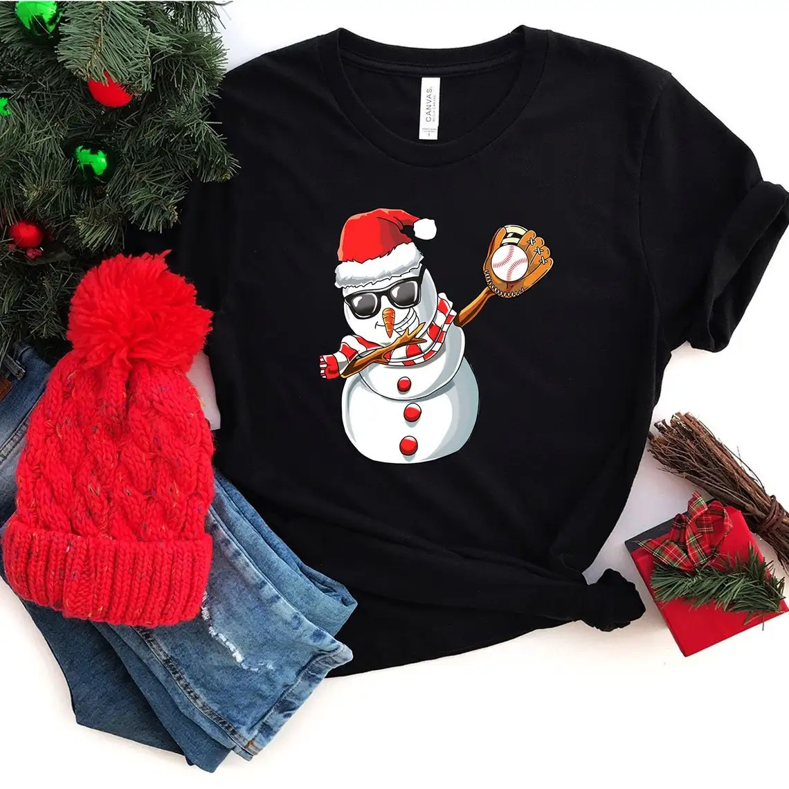 

Женская футболка с графическим рисунком снеговика, играющего в бейсбол, женские рождественские подарки, топы унисекс в уличном стиле, Женск...