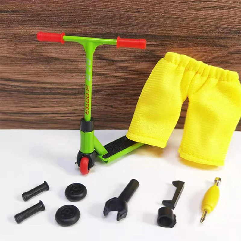 2021 Alloy Finger Scooter With Mini Scooters Tools And Finger Board Accessories Mini Skateboard Finger Toy For 3+ Years Old Kid
