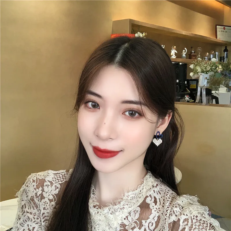 

South Korea Fashion Temperament Joker Crystal Hollow Heart-Shaped Earrings Earrings Geometry Female Jewelry Accessories