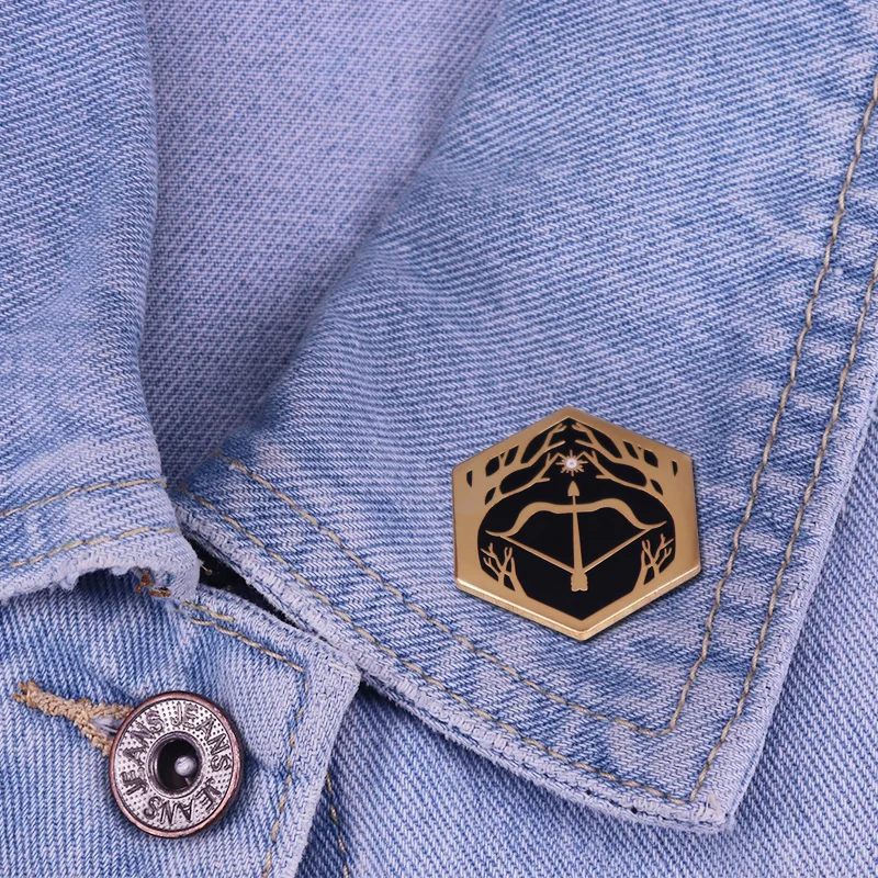 Эмалированная булавка класса DnD Ranger значок охотника d20 брошь в виде лука и стрелы -