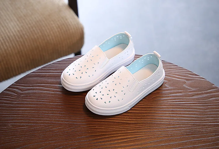 

Solid color size 21-36 children's shoes PU leather casual models girls shoes soft hollow comfortable children's shoes