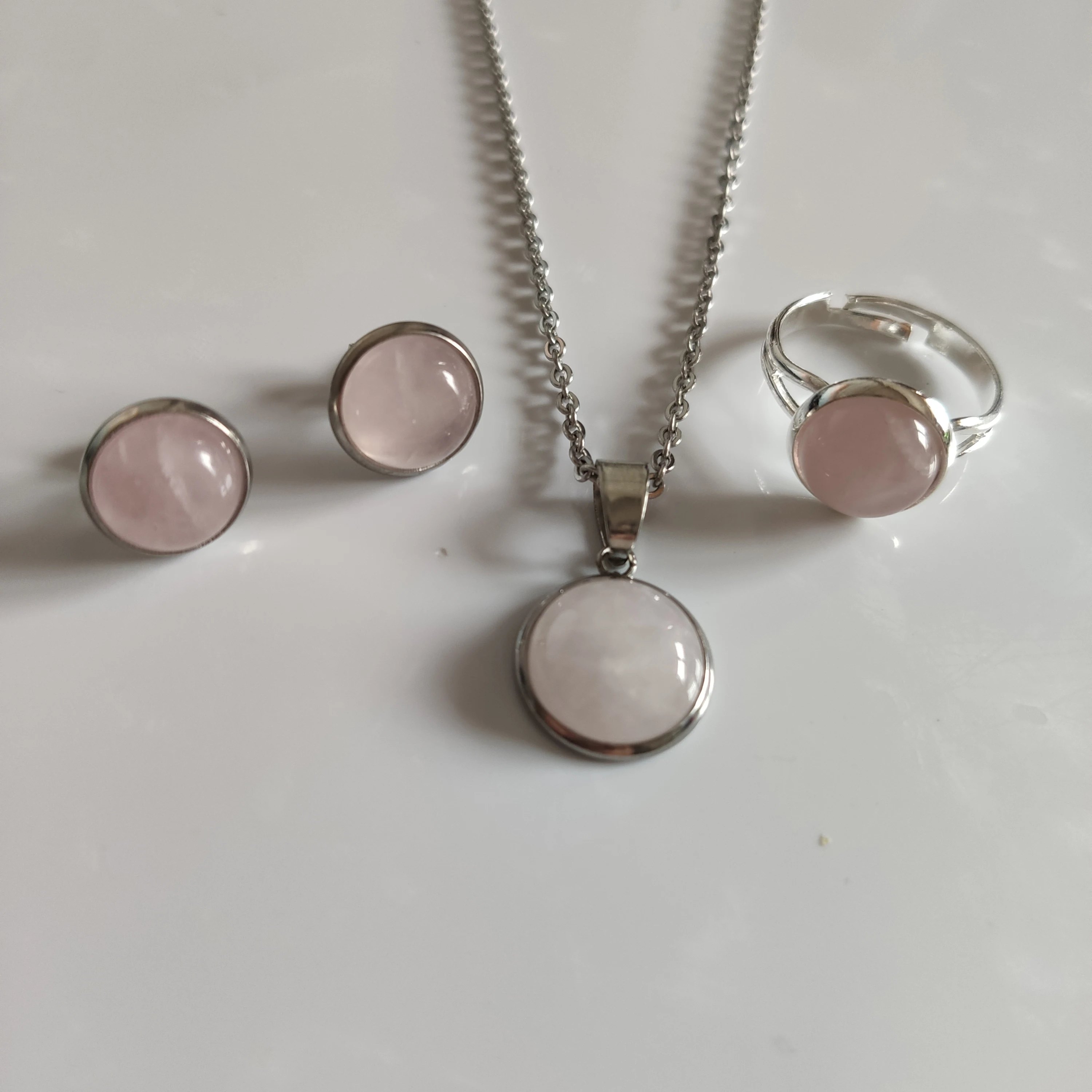 

Набор ювелирных изделий из натурального камня, кольцо из розового кварца ожерельлье заклепки для женщин