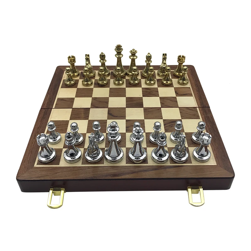 Entertainment Wooden Folding Chessboard Excellent Retro Metal Alloy Chess Pieces Chess Game Set High Quality Chessboard
