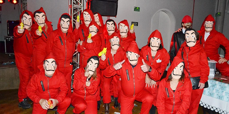 Новые Сальвадор Дали фильм дом Бумага La Casa De Papel Косплэй маска для вечеринок, Хэллоуина деньги Heist и женских платьев чеонгсам маска для лица