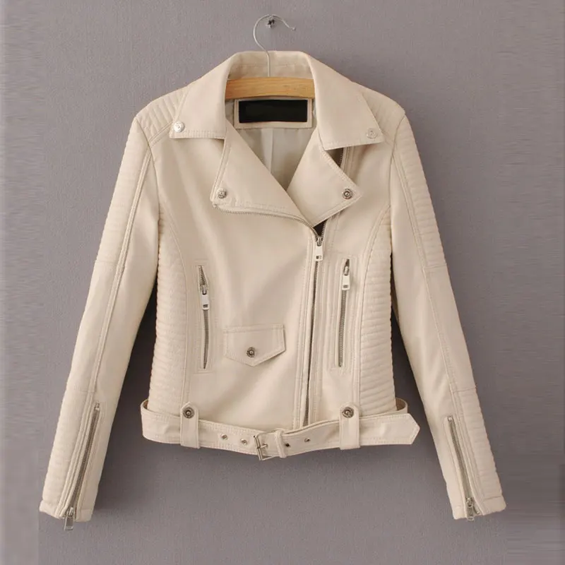 Женская кожаная куртка с заклепками Черная байкерская из искусственной кожи на