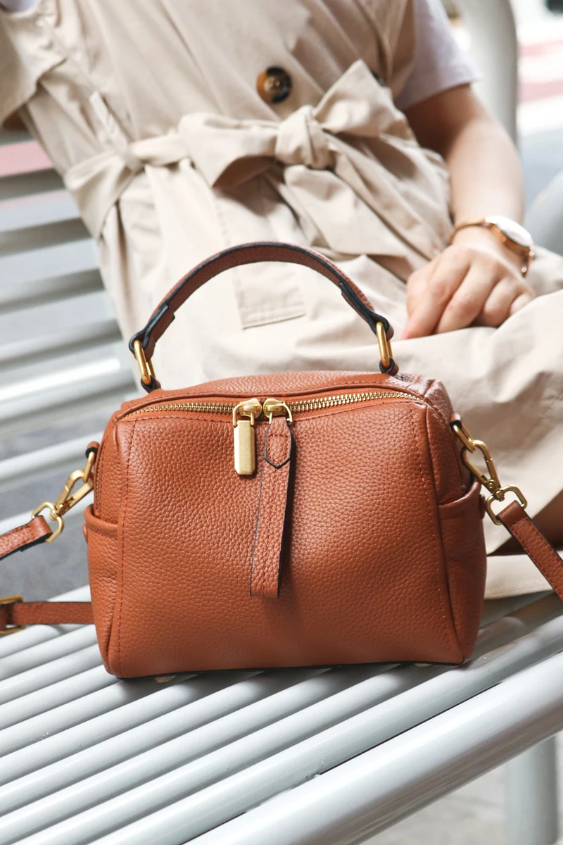 2022 Ins All-Match Soft Leather Ladies Handbag Top Designer Luxury Ladies One-Shoulder Messenger Bag Small Casual Broadband