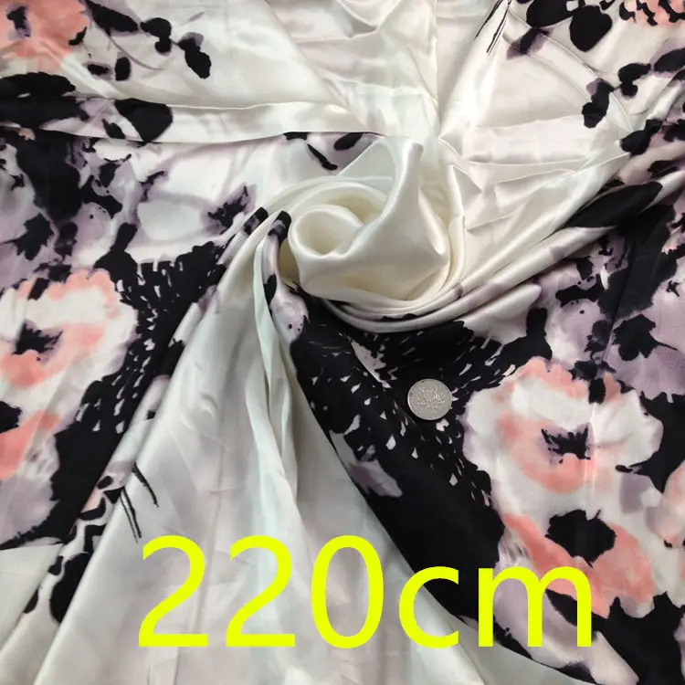 # Продажа по 220 см (4 рисунка) ширина: 138 толщина: 16 мм 100% шелковая ткань мягкий