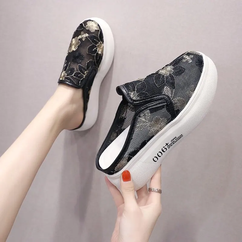 

Med Flat Shoes Female Womens Slippers Outdoor Slides Cover Toe Pantofle Loafers Platform Summer Soft 2021 Fretwork Fabric Fisher