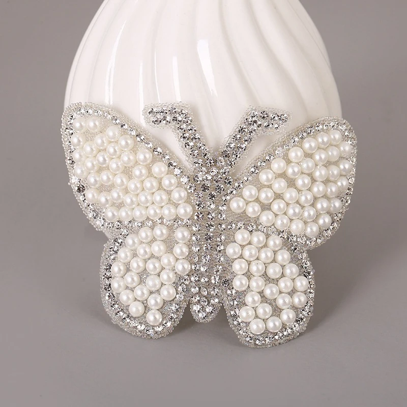 Белый жемчуг с бисером Аппликации вышивкой бабочками Пришивные нашивки горячей