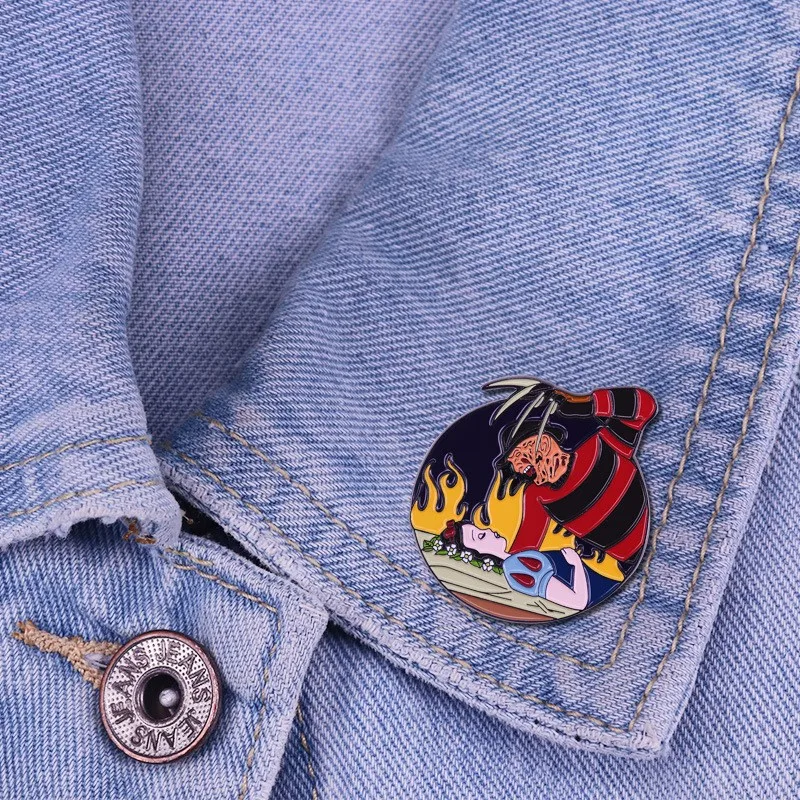 Белоснежка и Фредди фантазия ужас смешивание сочетание брошь забавная сказка