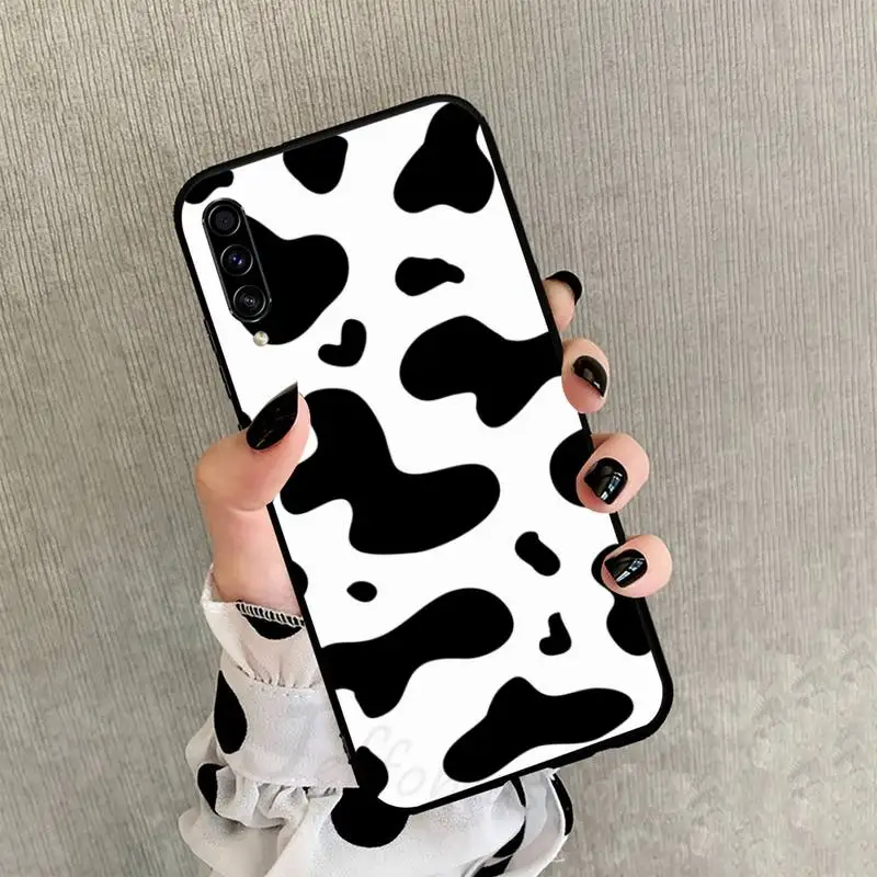 

White Black Cow Symbol Phone Cases For Samsung galaxy S 21 20 10 8 A 51 71 50 21s 70 40 20 20e note 10 plus Ultra 5g fe