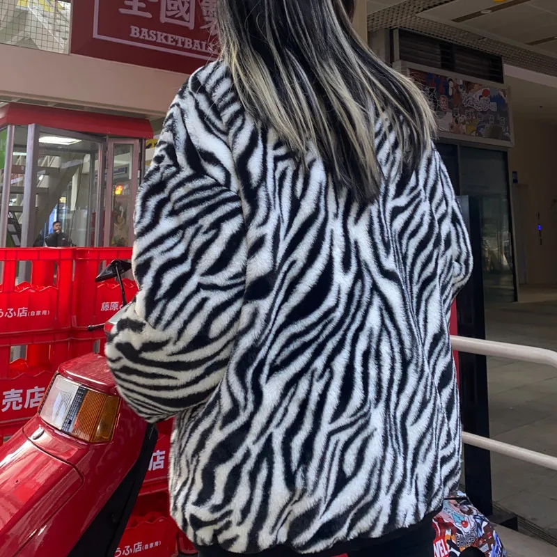 

New Spring Streetwear Cotton-padded Coats Tops Women To Keep Warm Thickened Cotton Coat Female Trendy Zebra Jackets Female